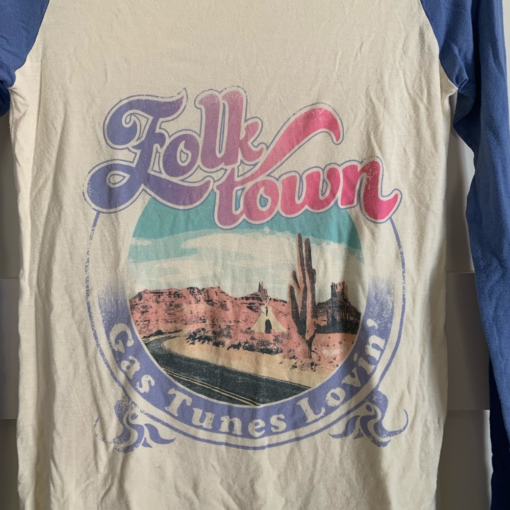 Spell Folk Town Raglan - Picture 4 of 9